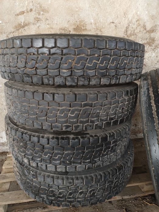 Opony , opona , Bridgestone , 275/80 R 22.5