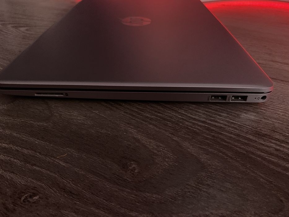 Hp 250 G8  i5-1135G7 16gb 512gb