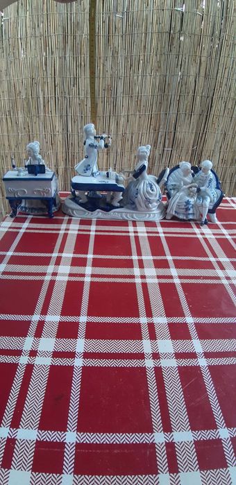 Лот фарфорі статуетки