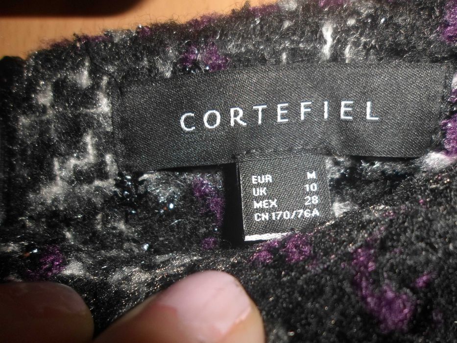 saia de inverno da marca  Cortefiel muito bonita