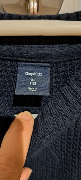 Sweter chłopięcy Gap rozm 152.