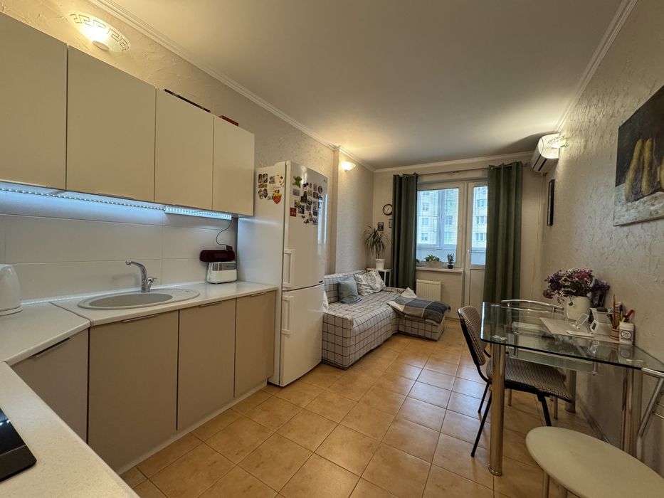 Просторная 1 ком. квартира -48 метров. Кухня-гостиная , ремонт