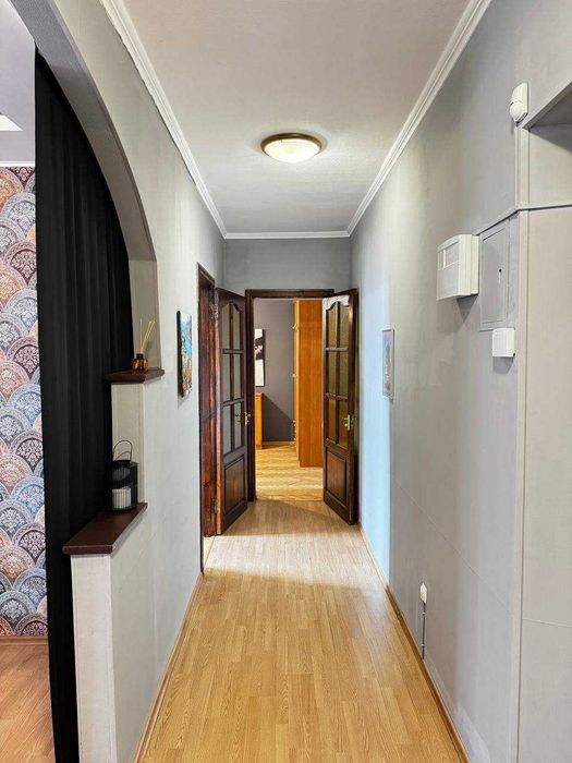 Оренда подобово сучасної 3к квартири, м. Палац Спорту (2 хвилини)