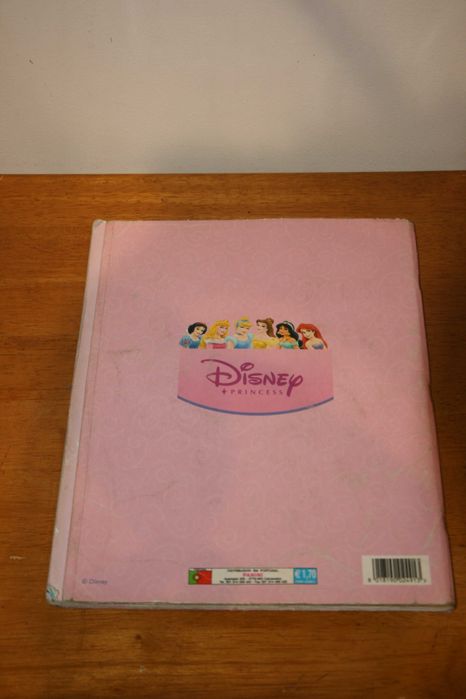 Caderneta "Princesas" Disney - Faltam 5 Cromos COmpletar