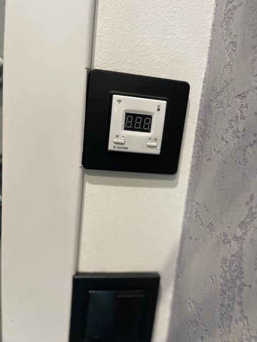 Продам 3 кімнатну квартиру Карачуни . Є- відновленя .