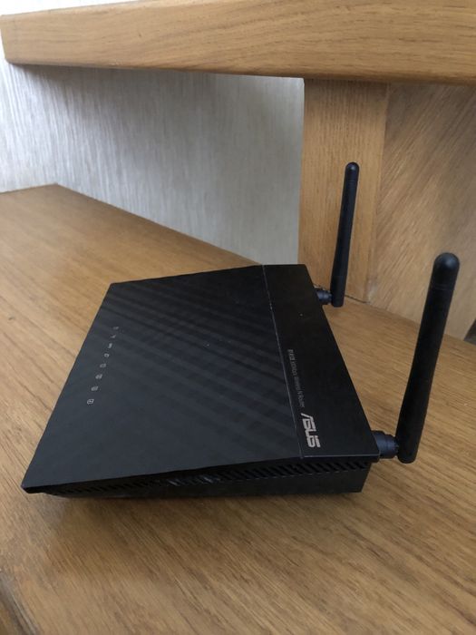 Продам роутер ASUS RT N-12 E