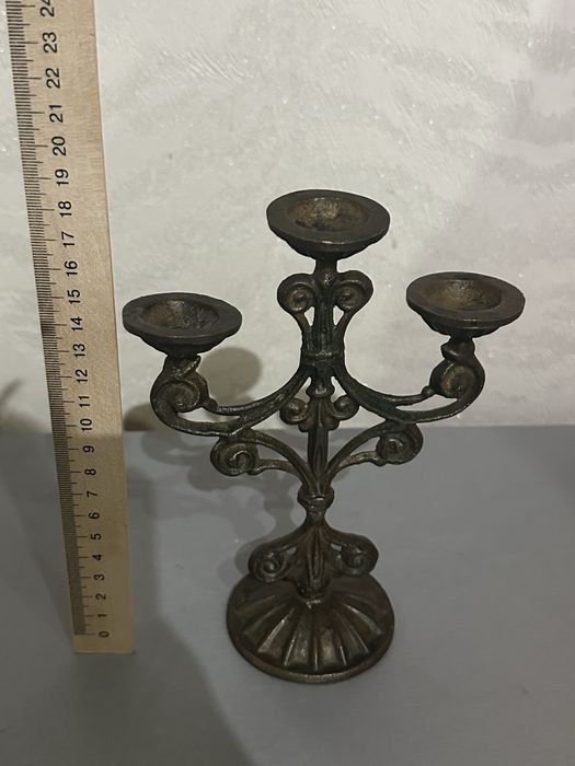 Бронзовий трійний підсвічник