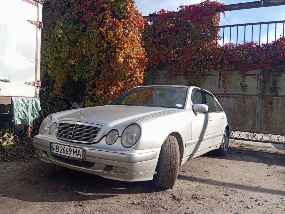 Мерседес Е клас 2001 року