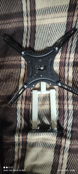 Кронштейн для монітору або телевізору великого розміру 50+