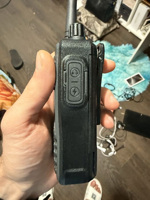 Продам рацию Kirisun w60