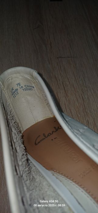 Продам женские туфли