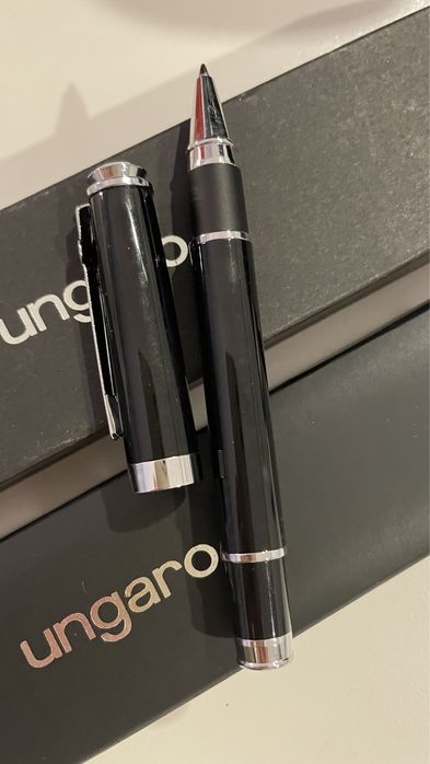 Caneta rollerball ungaro