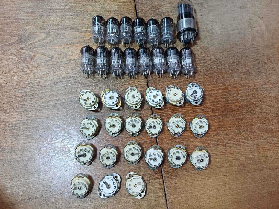 радіолампи 6н2п та панелькі