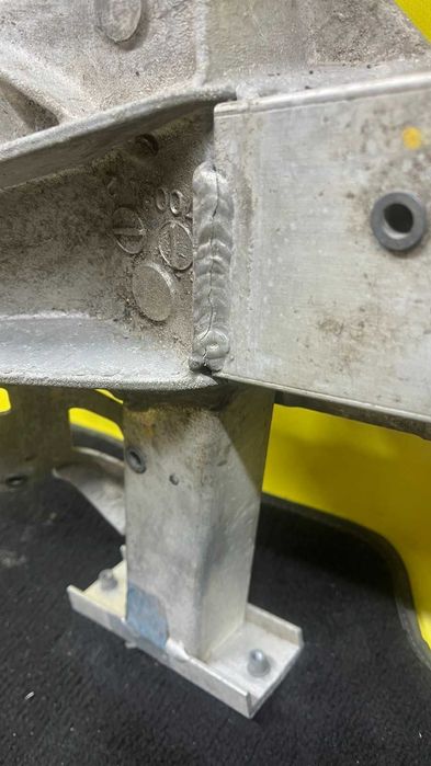 Підрамник передньої підвіски Tesla MS 6006417-00-E