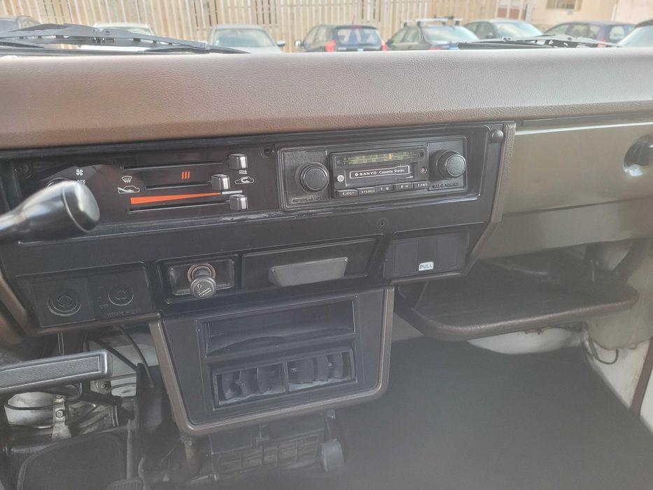 Toyota Hiace 9 Lugares / Comercial (Misto) 2.2D