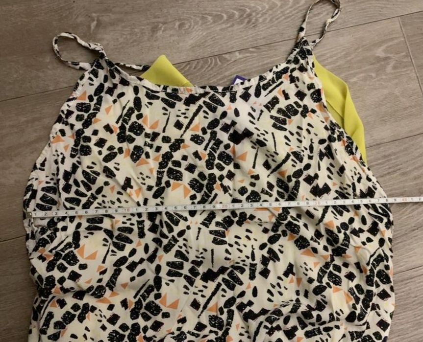 Комбез літній з легенької тканини Zara
Розмір xs