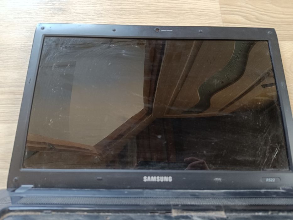 Ноутбук Samsung R522 (NP-R522) на запчасти мастерам / Донор