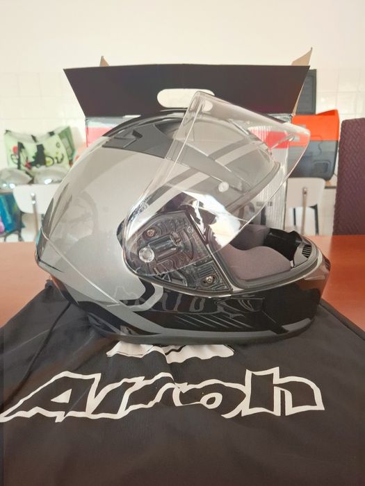 Capacete Airoh tamanho M