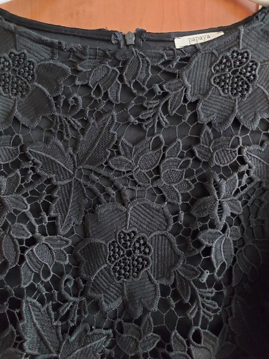 Маленькое чёрное,брендовое  платье. Красивая моделька.Качество ! 50-52