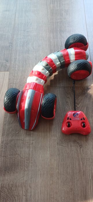 Duże auto wąż snake