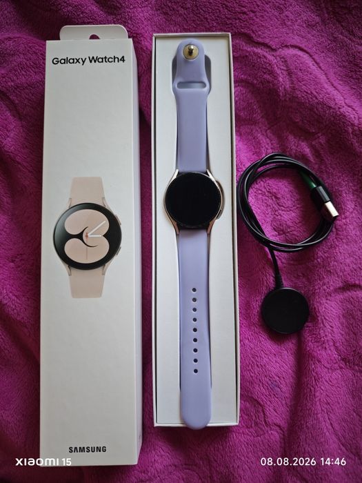 Samsung Galaxy Watch4 40 мм оригинал, коробка + зарядка