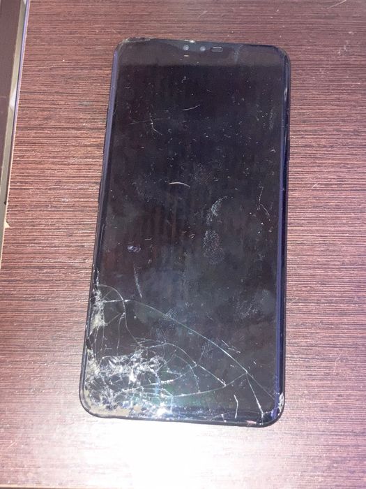 Продам LG v40 thinQ