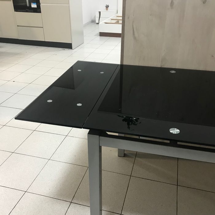 Mesa de cozinha vidro preto