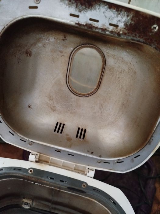 Продам хлібопіч без форми на запчастини