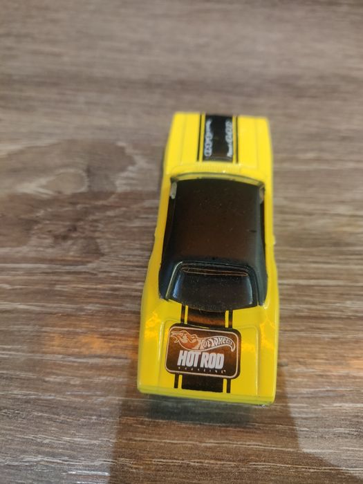 Plymouth Roadrunner - hot wheels