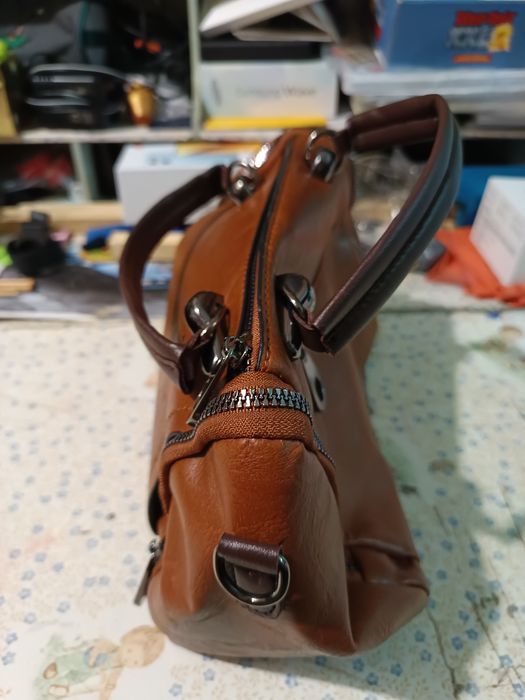 Vendo novo mala para mulher bom estado
