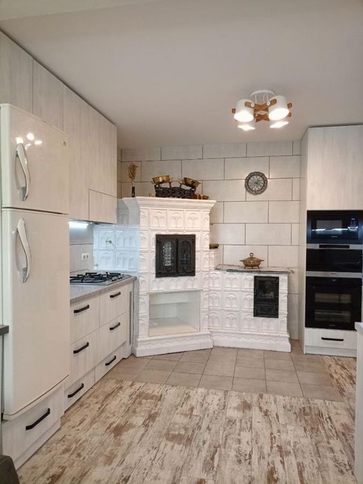 Продам будинок в місті  по вул.Хоткевича