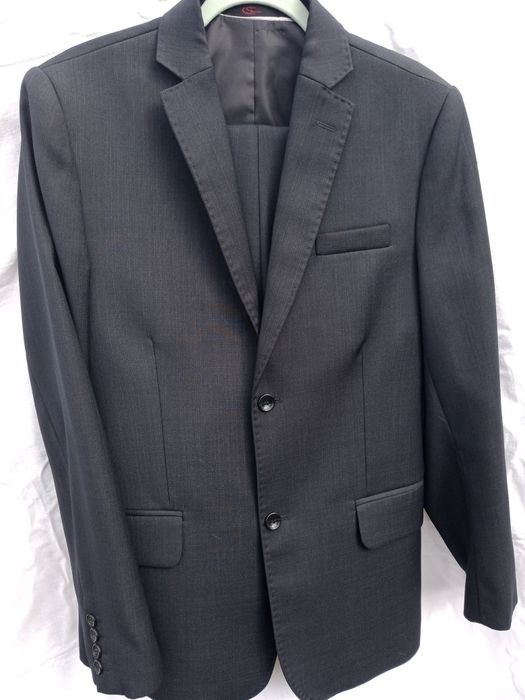 Sprzedam garnitur męski