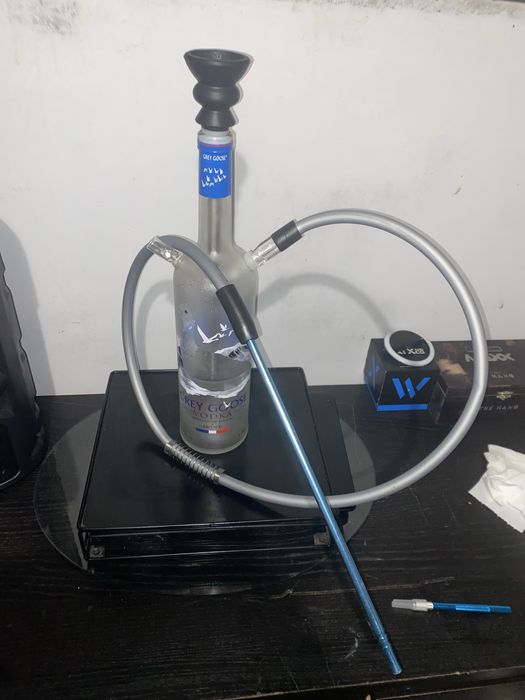 shisha artesanal. ( garrafa de grey goose)
