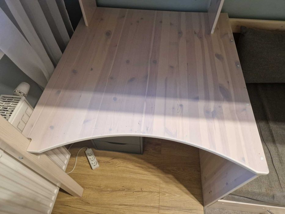 Łóżko piętrowe drewniane z biurkiem