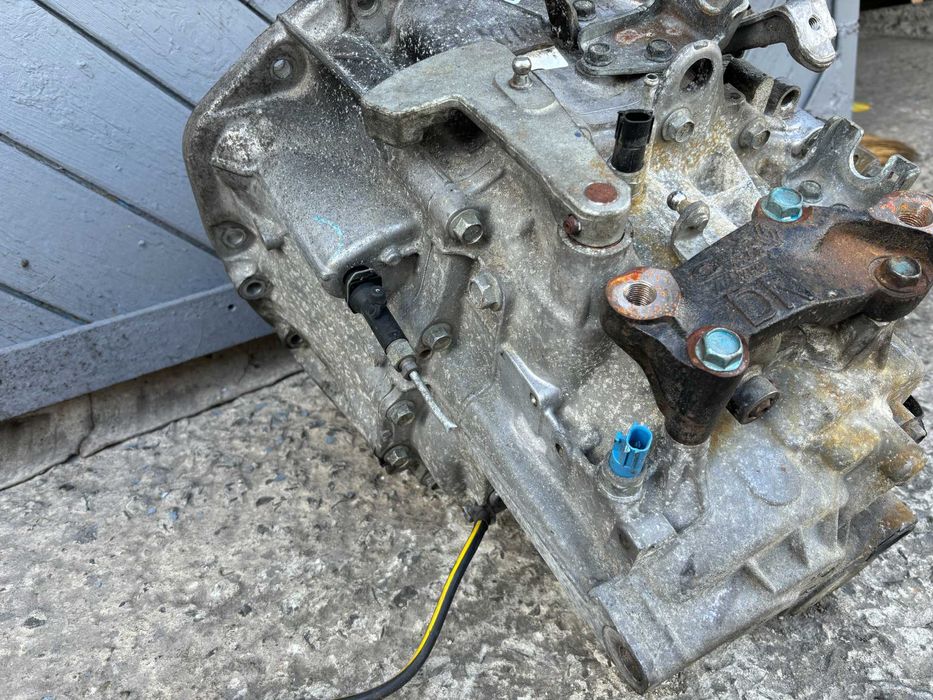 КПП коробка передач Nissan Qashqai J10 2.0 DCI