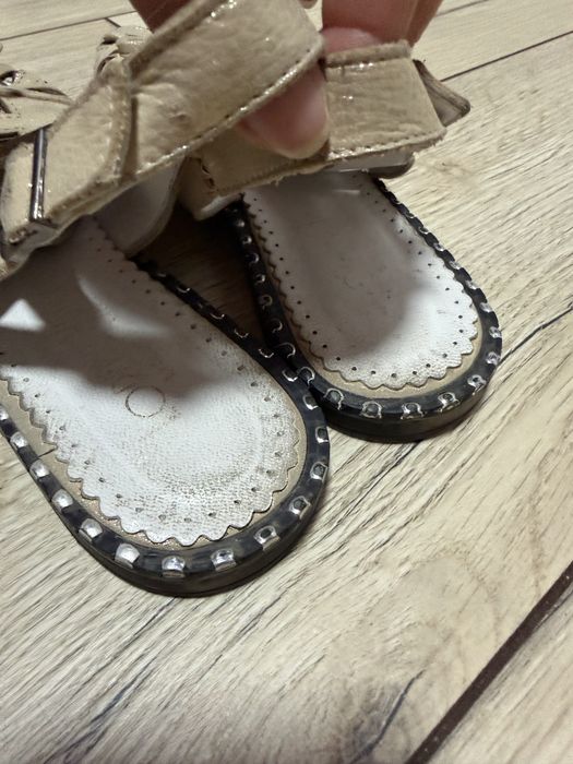 Sandały damskie złote Loretta Vitale