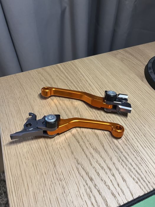 Klamki hamulca i sprzegla ktm cross pomaranczowe