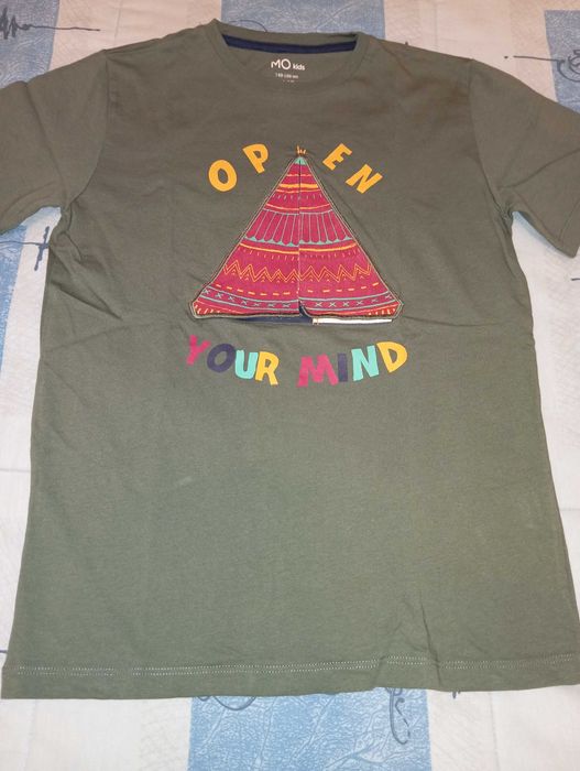T-shirt "MO" - Size 11/12 years