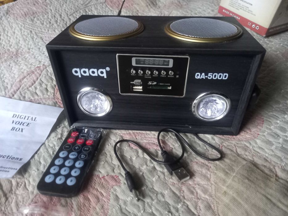 Портативний USB SD card FM аудиопрогравач QA 500 D + 2 пари навушників