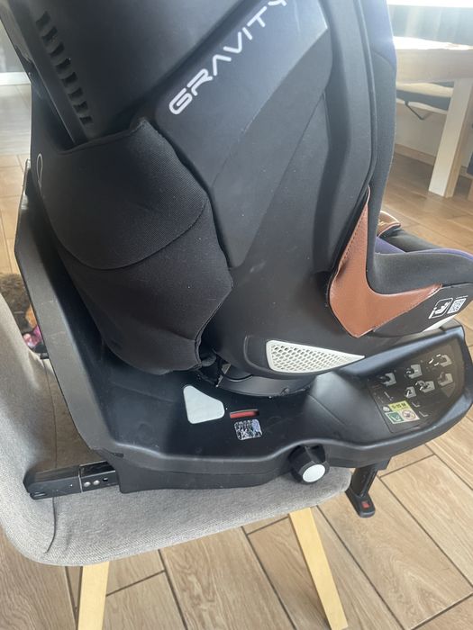 Fotelik samochodowy Jane Gravity obrotowy isofix