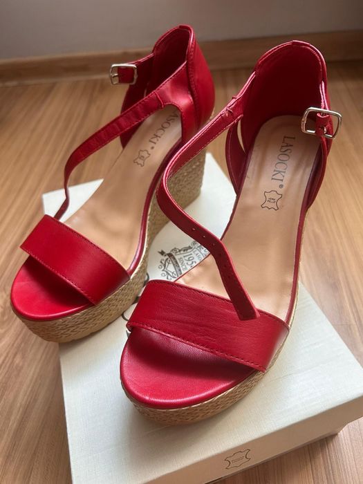 Buty sandały na koturnie