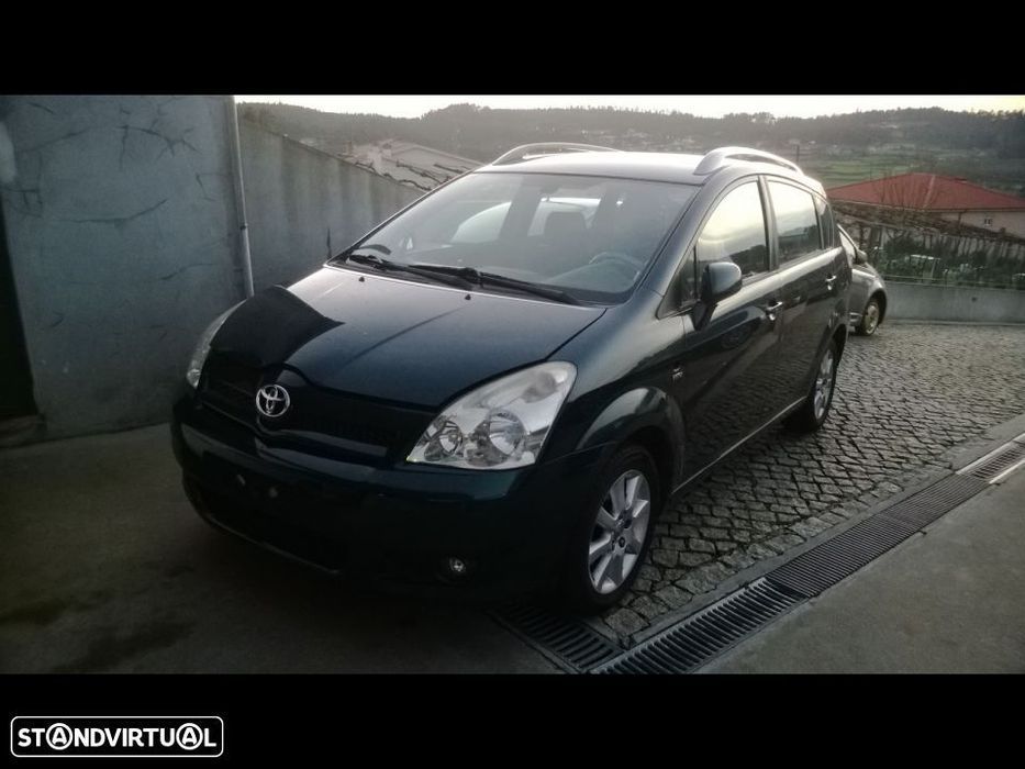 Toyota Corolla Verso (7lug) para peças