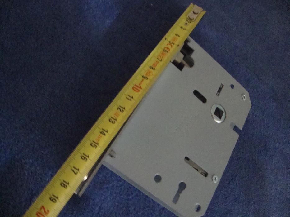 Fechaduras com chave (5 unidades novas)