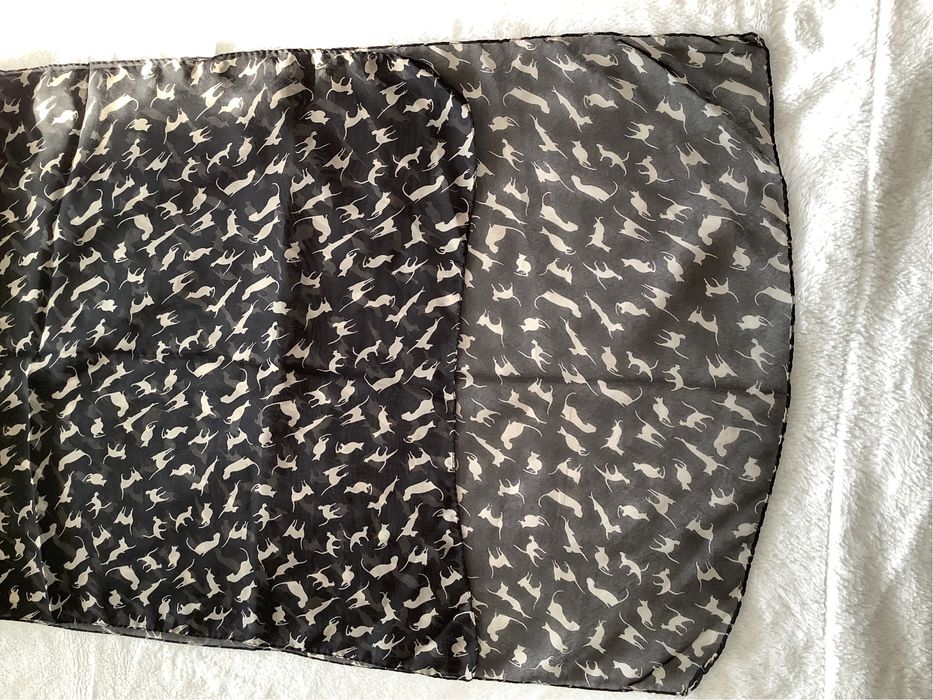 Nowa chustka czarna szal w koty