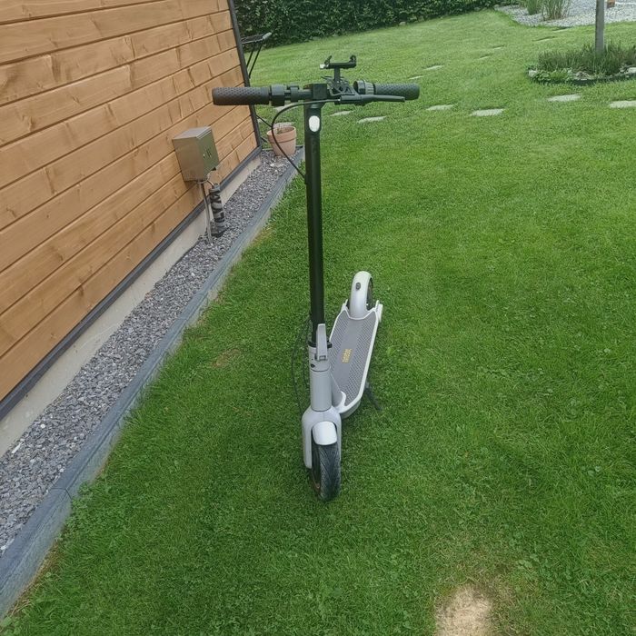 Hulajnoga Ninebot G30LE. Mały przebieg. Łódź