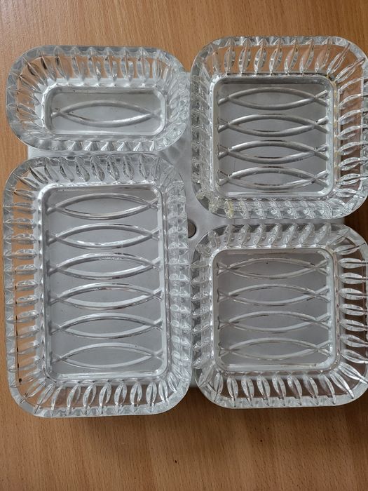 Салатник,менажница на крутящейся ножке