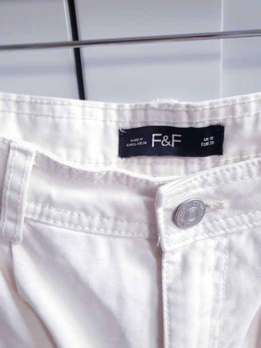 Białe kremowe spodenki szorty F&F 38 bawelniane