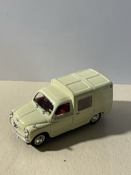 Miniatura nova da solido 1:43