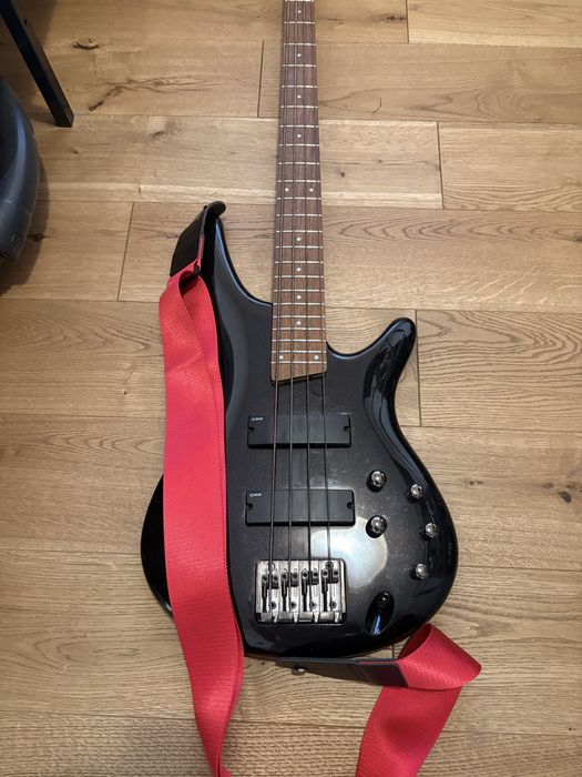 Gitara basowa Ibanez sr300