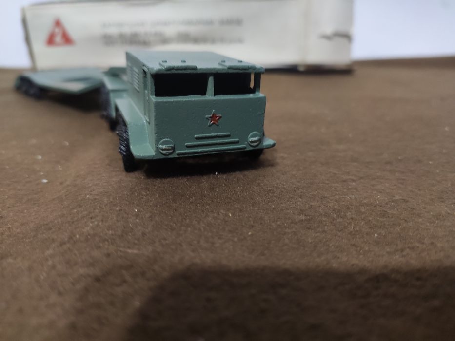 Игрушка ссср тягач